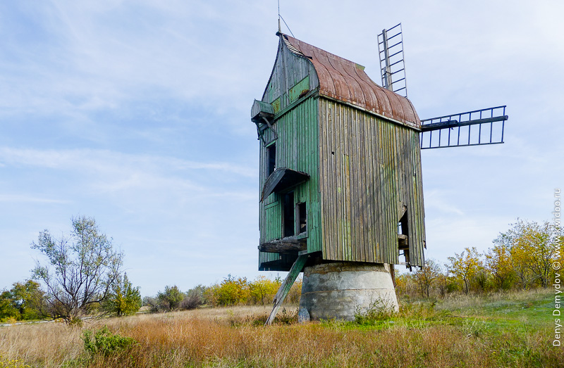 Последняя мельница Запорожской области в селе Каменское разрушается на глазах.