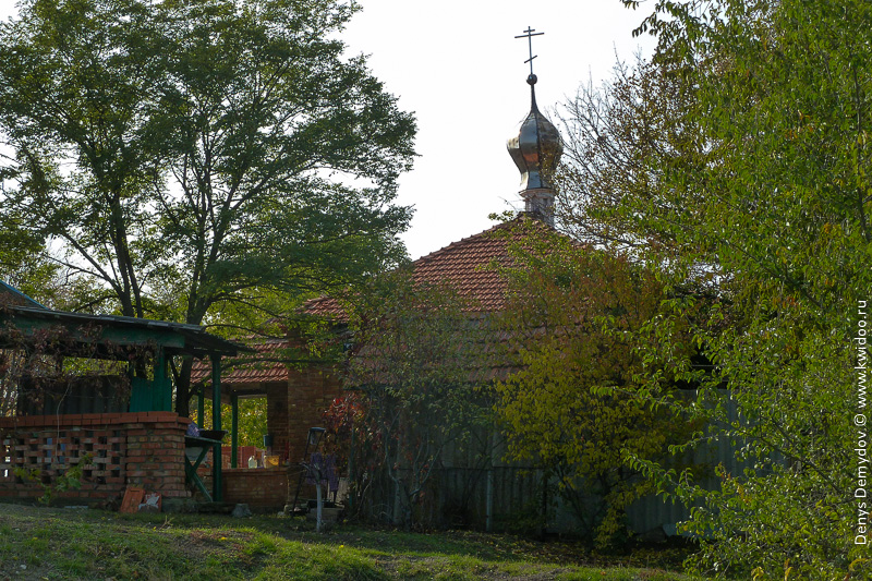 Церквушка в здании старой сельской школы, село Каменское
