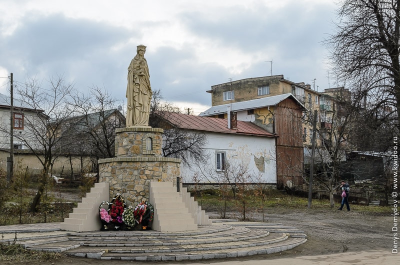 Памятник жертвам взрыва в Бориславе