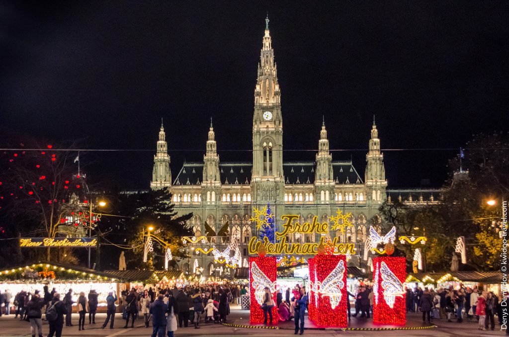 Главная рождественская ярмарка в Вене на фото