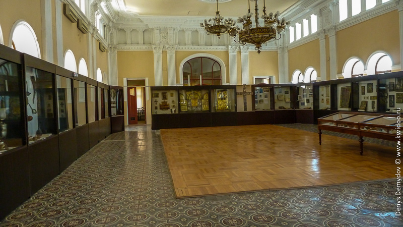 Один из залов музея истории Грузии